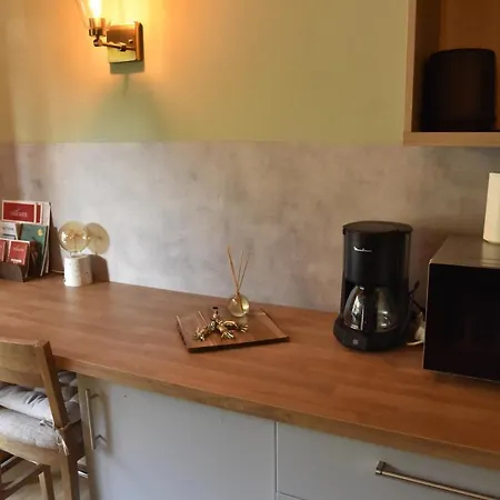 Au Petit Bois Apartment